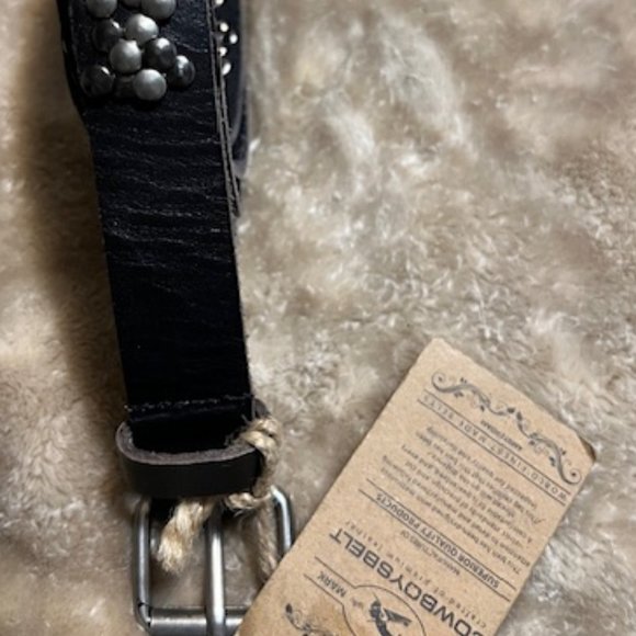 NWT Women\'s Black Leather Cowboy Belt w/Gunmetal Studs and Buckle Size 95 main image 7